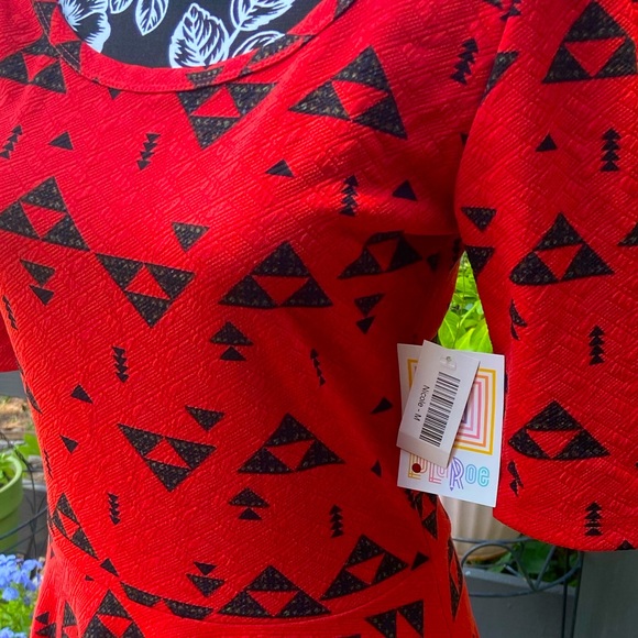 Lularoe Nicole Dress BRAND NEW Size Medium M Red Black - Picture 7 of 8